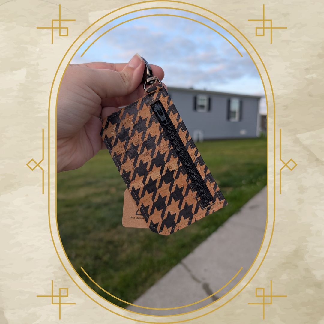 Castor Pouch